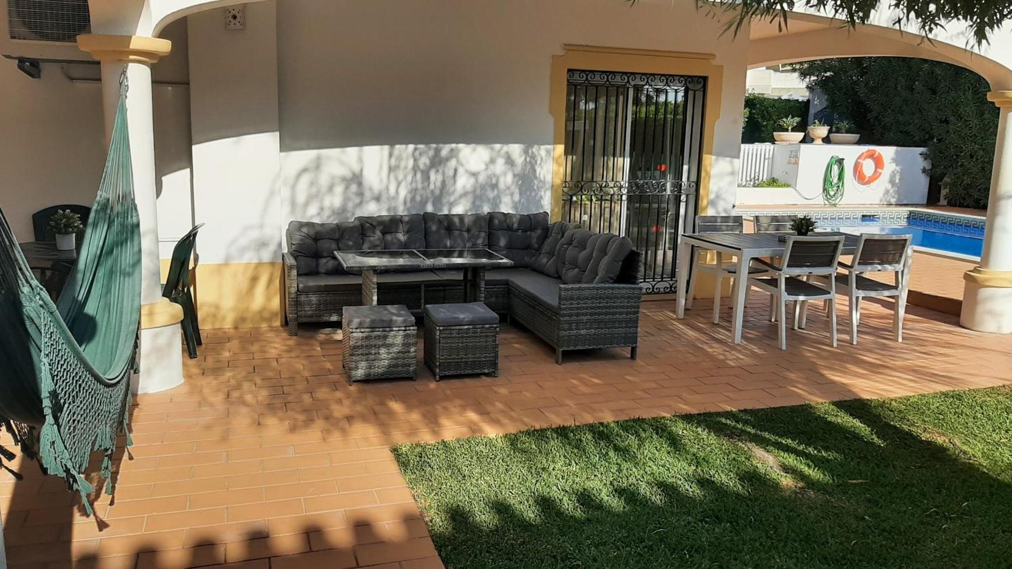 Villa White Sands - Private Oasis, Heated Pool, Beaches & Strip Nearby البوفيرا المظهر الخارجي الصورة